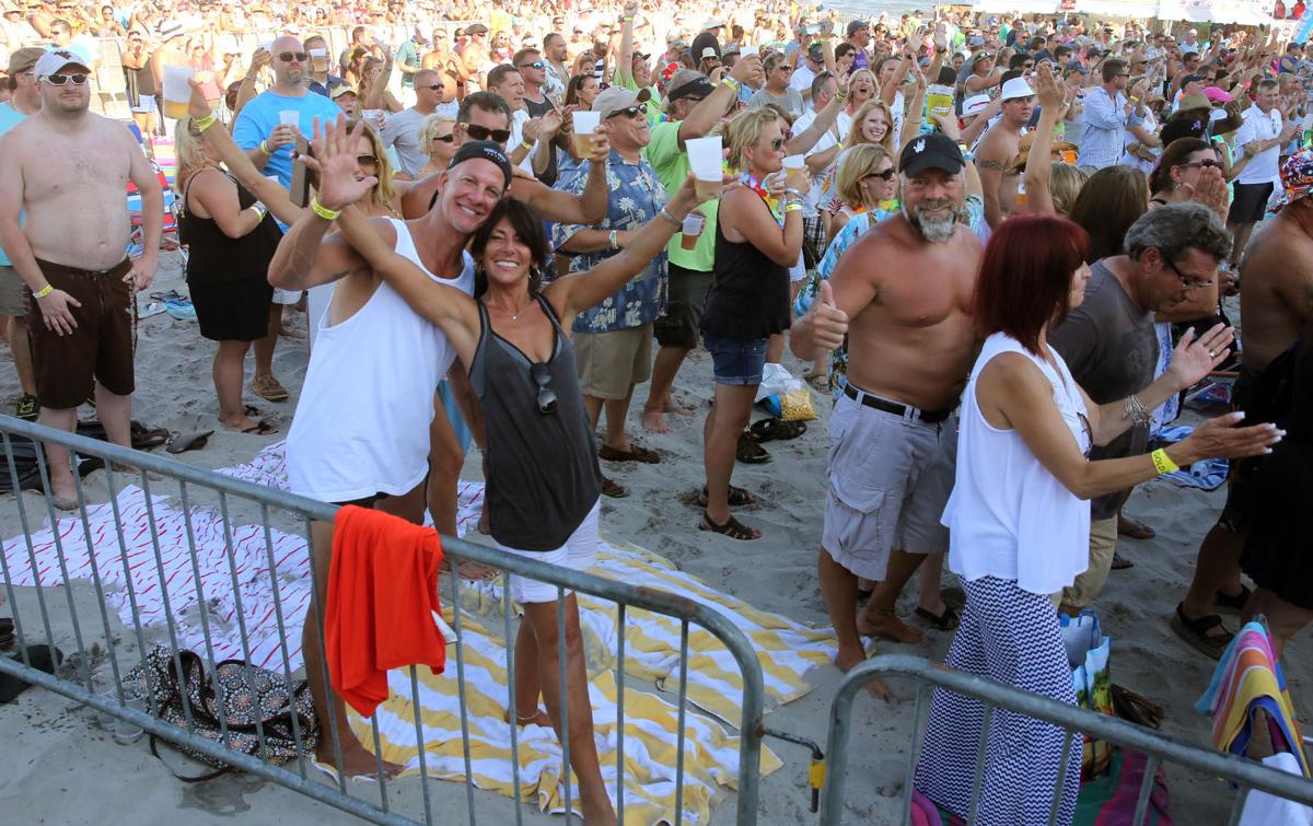 Jimmy Buffett concert late