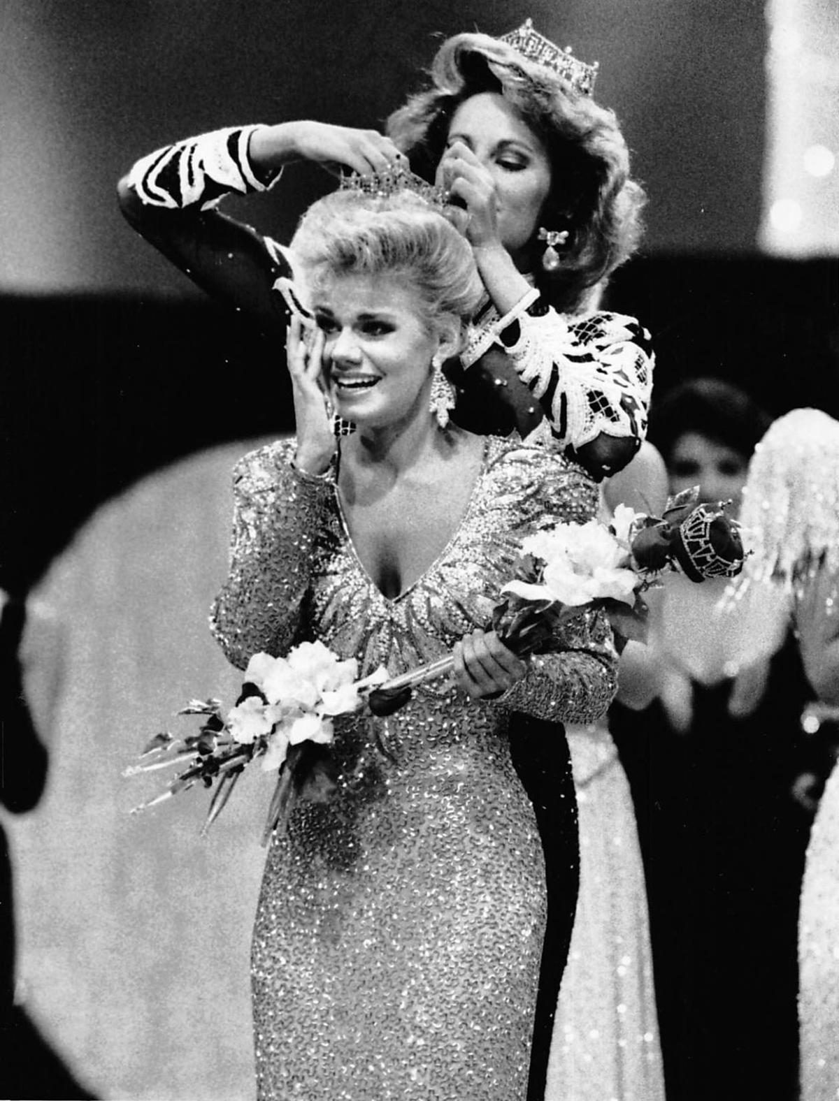 Gretchen Carlson takes over as Miss America chairwoman Breaking News