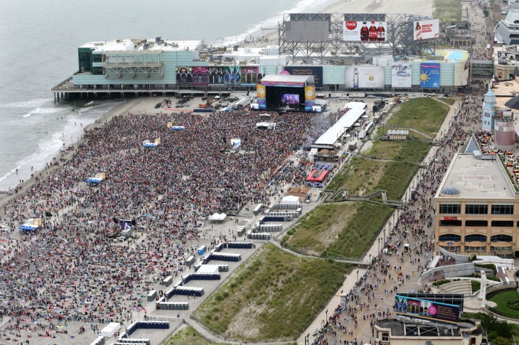 Aerial views of Lady Antebellum in Atlantic City