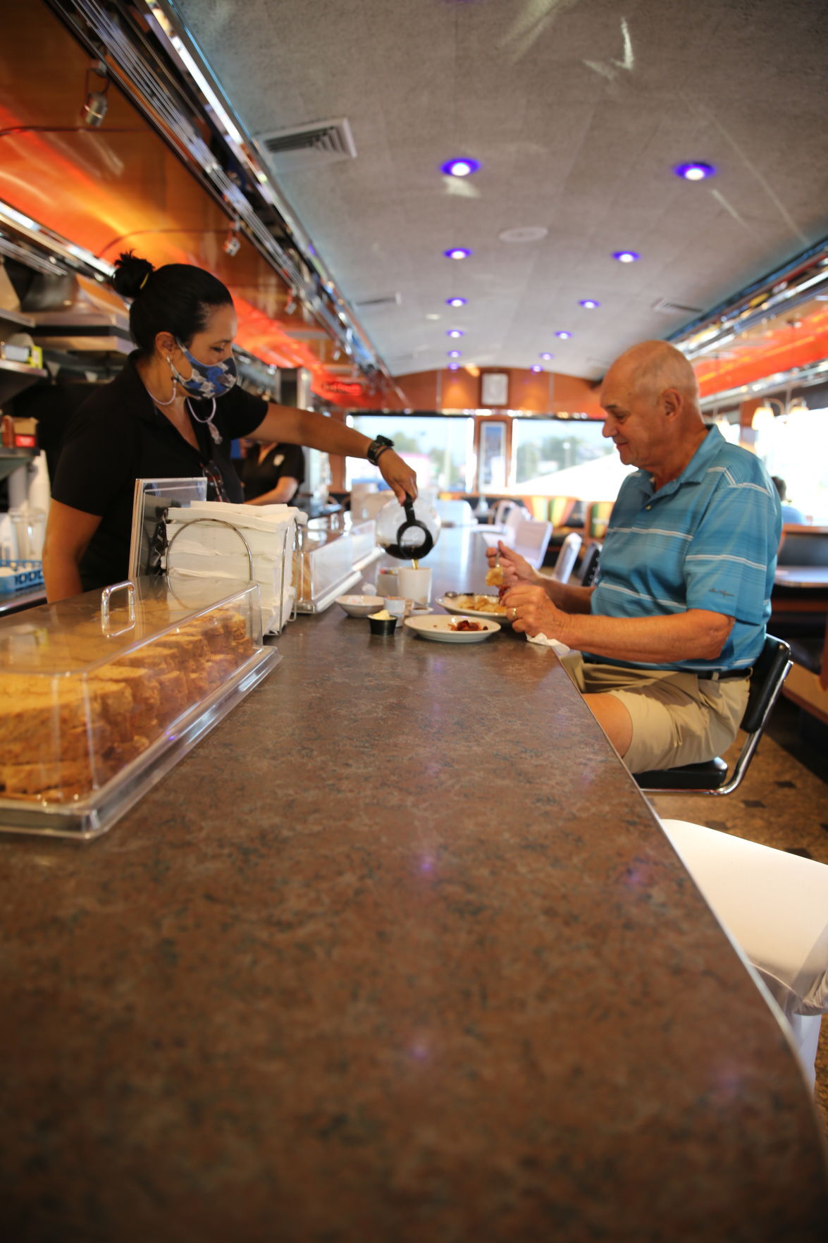 Restaurant staff customers excited as indoor dining resumes