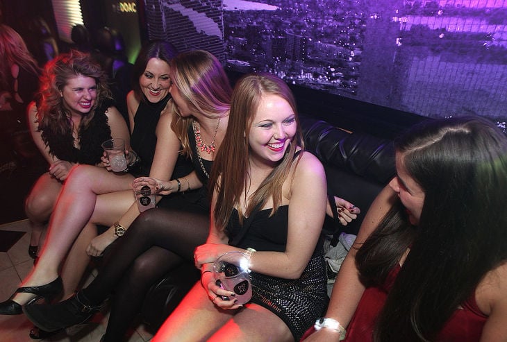 AC CLUBBING