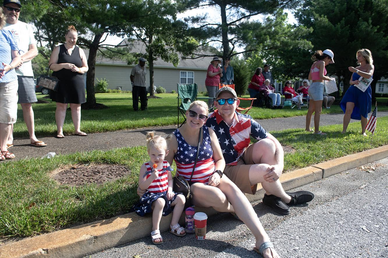 Thousands come out for Smithville's Fourth of July parade