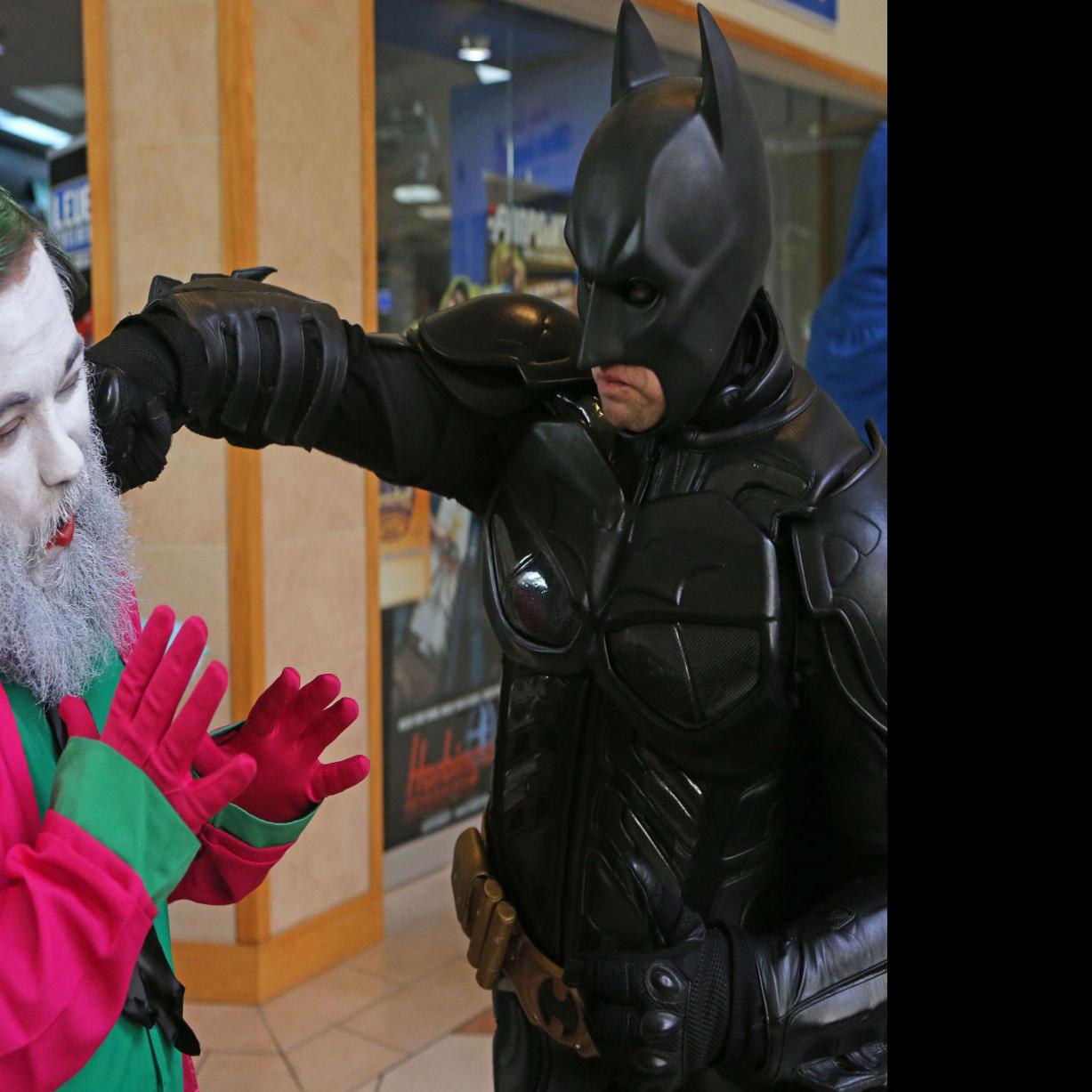 Comics Fans Strut Halloween Costumes At Hamilton Mall Latest Headlines Pressofatlanticcity Com