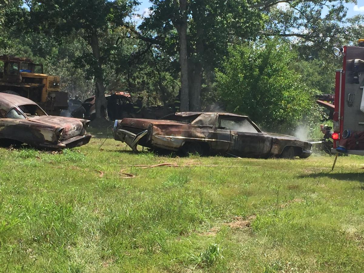 Eht Flemings Junk Yard Fire Damages Vehicles Latest Headlines Pressofatlanticcity Com