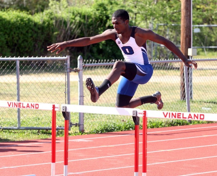 Boys track and field: No. 1 Oakcrest sprints past No. 2 Egg Harbor Township  77-63