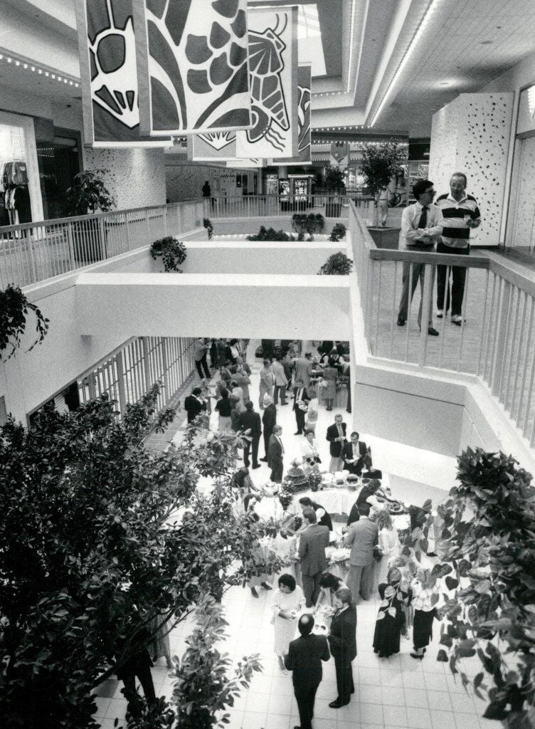 The Cherry Hill Mall Was The First Enclosed, Air-Conditioned Shopping  Center in the Northeast-www.
