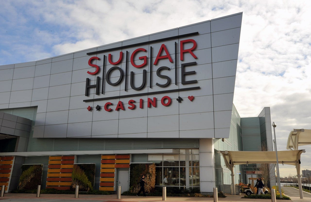 are there restaurants in sugarhouse casino
