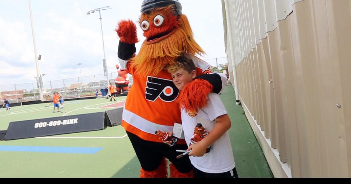 Philadelphia police investigate claim that Flyers' mascot Gritty