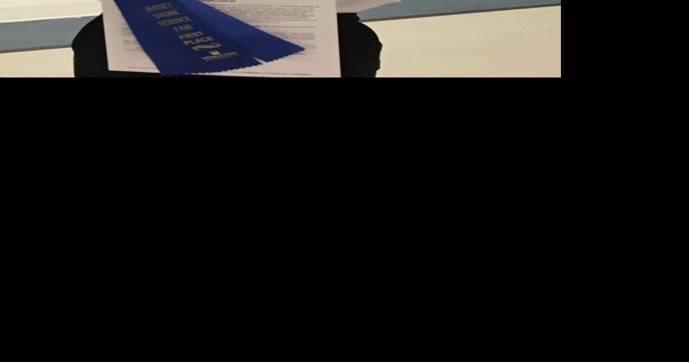 6 EHT students advance to Delaware Valley Science Fair