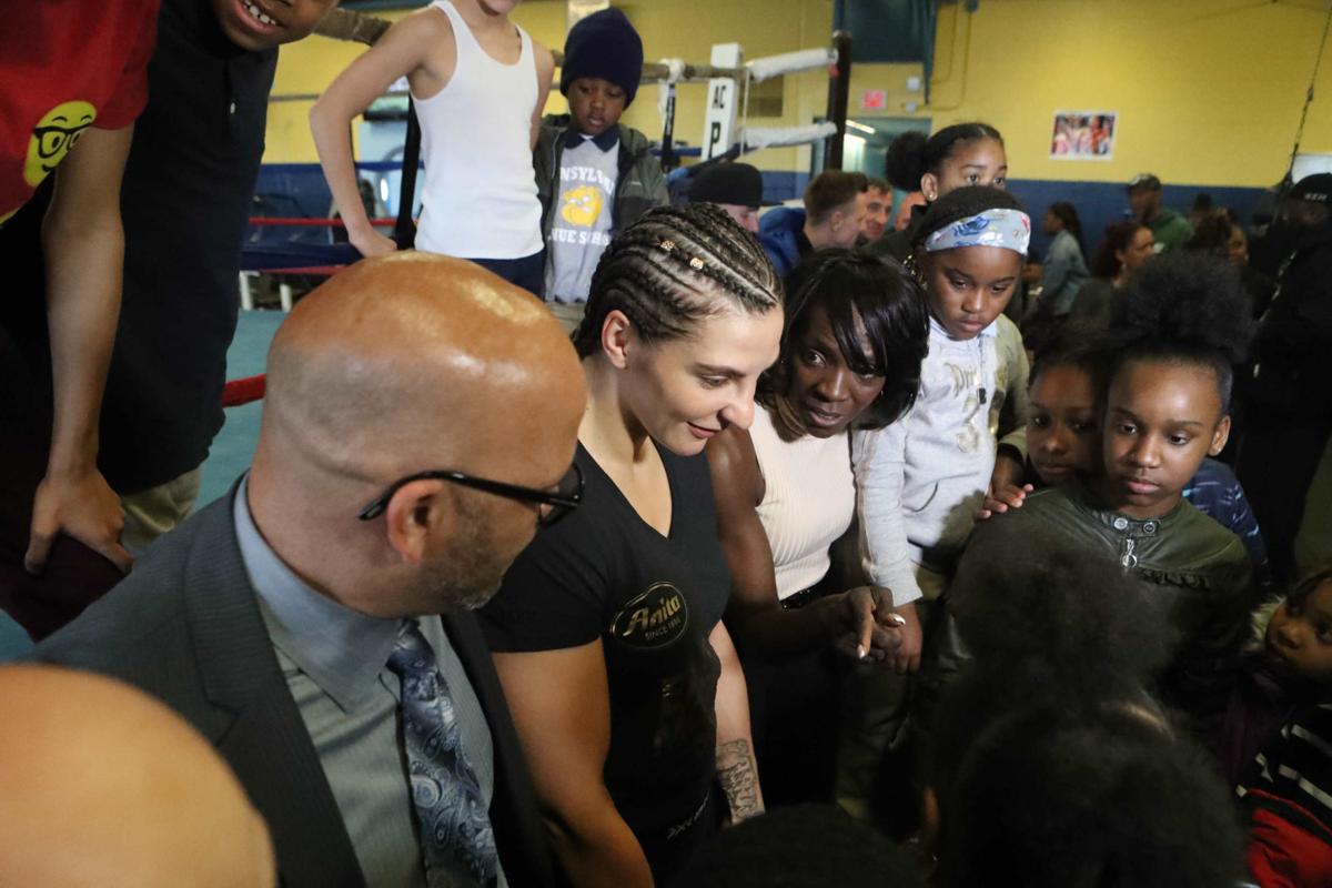 041219_gal_womenboxingworkout