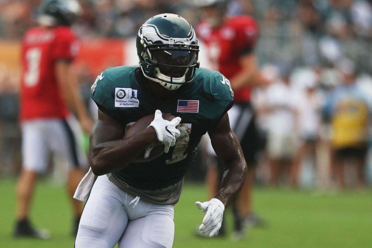 GALLERY Philadelphia Eagles open practice at Lincoln Financial Field
