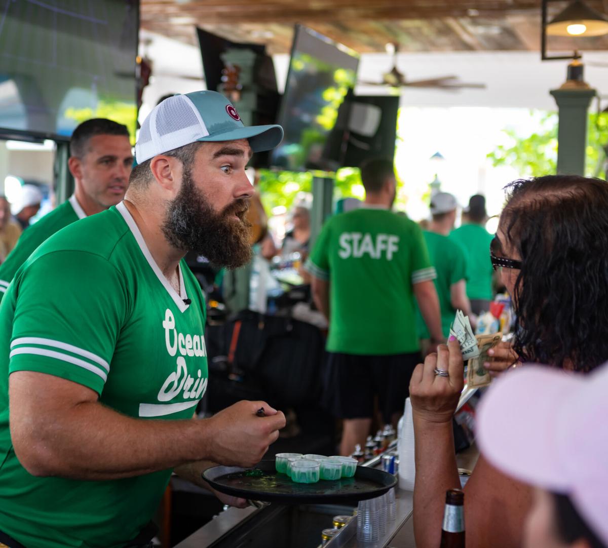 Jason Kelce's celebrity bartending event raises more than $375,000