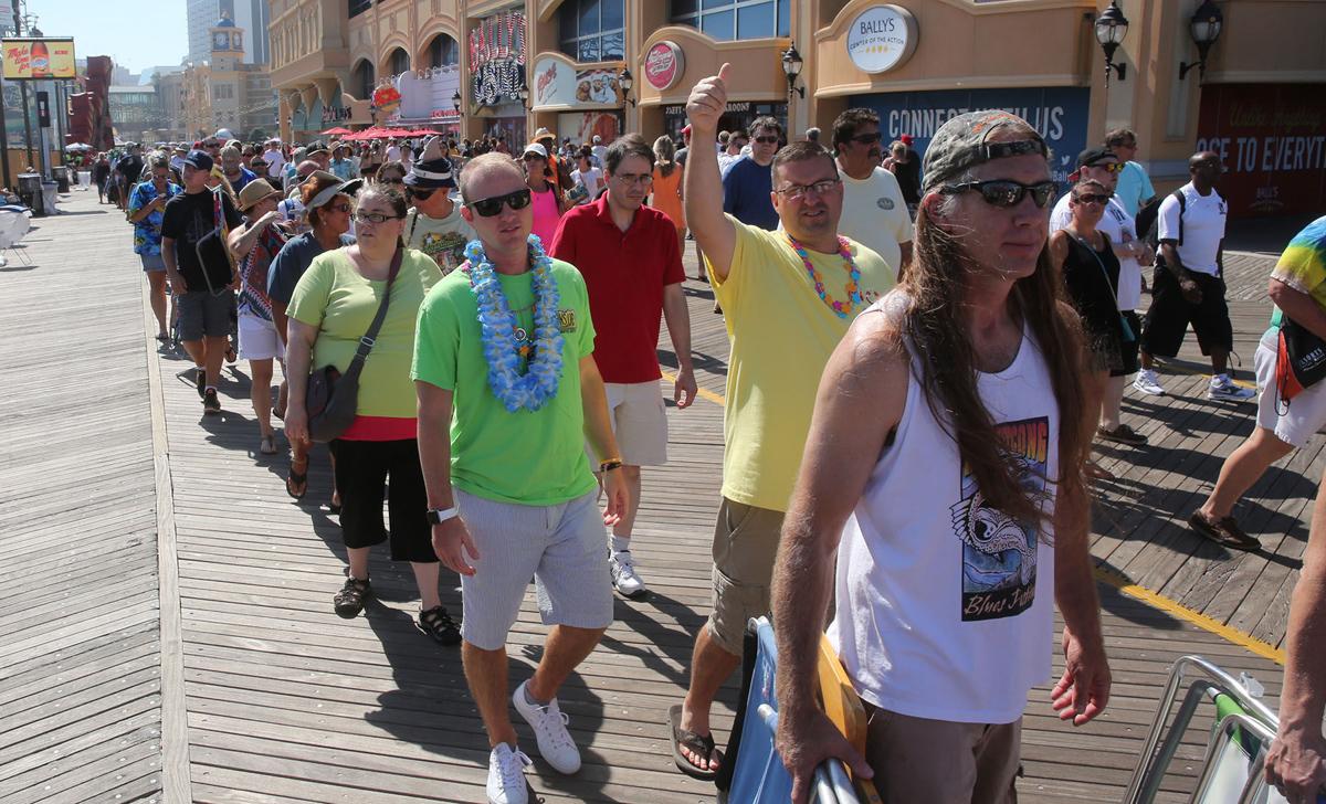 Jimmy Buffett concert late