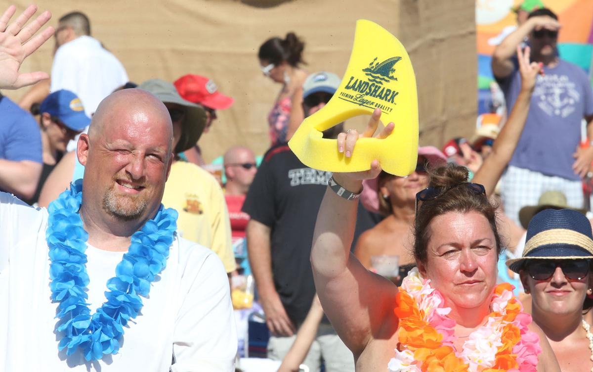 Jimmy Buffett concert late