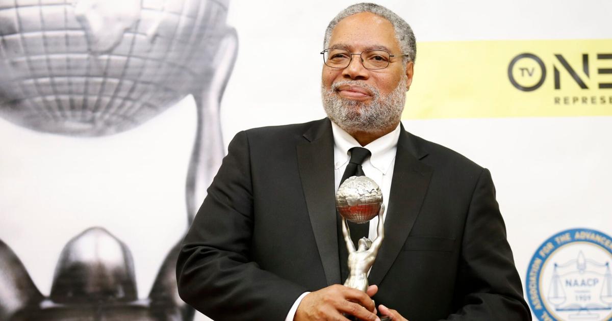 Smithsonian’s First Black Secretary Lonnie Bunch Announces Retirement Amid Political Pressure