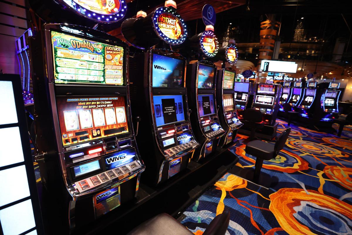 Atlantic City casinos are remaining open despite gaming properties in neighboring states being forced to close because of a jump in new COVID cases.Atlantic City casinos are keeping the slots on and roulette wheels spinning during the Thanksgiving holiday.