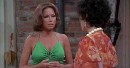 Five iconic moments from "The Mary Tyler Moore Show" Five iconic moments from "The Mary Tyler Moore Show"