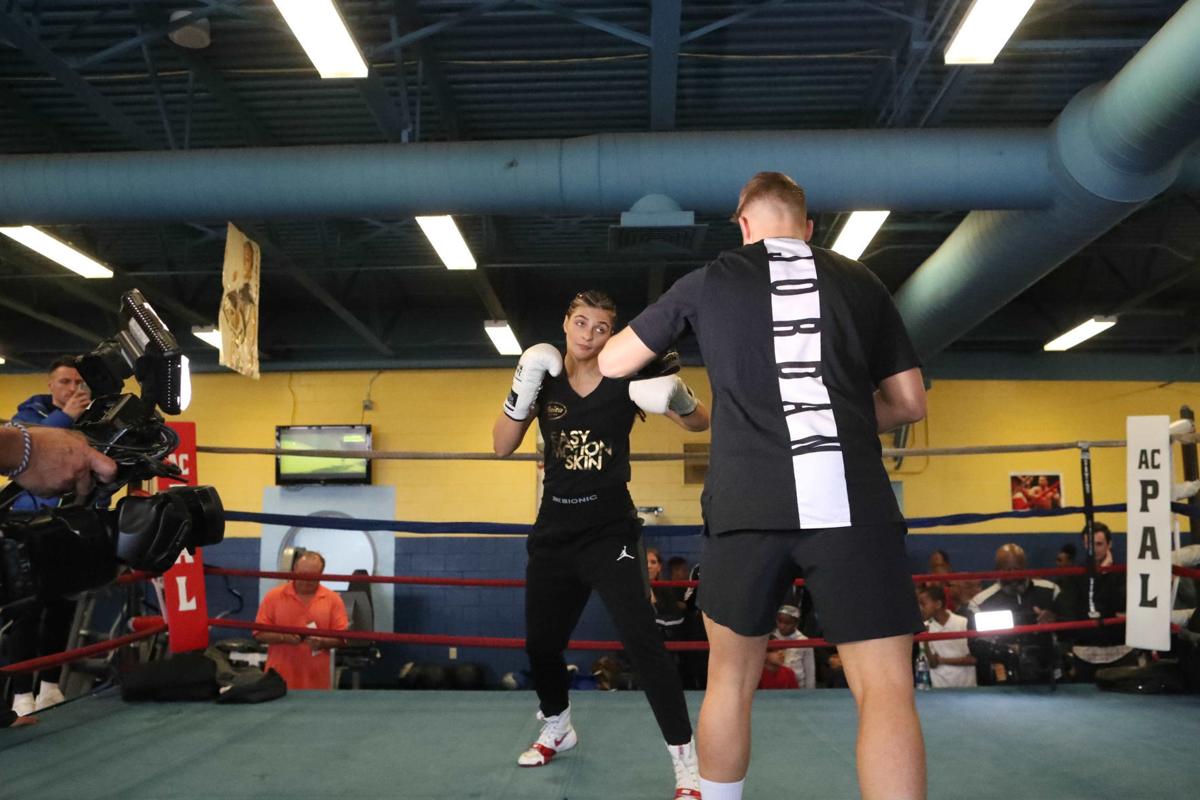 041219_gal_womenboxingworkout