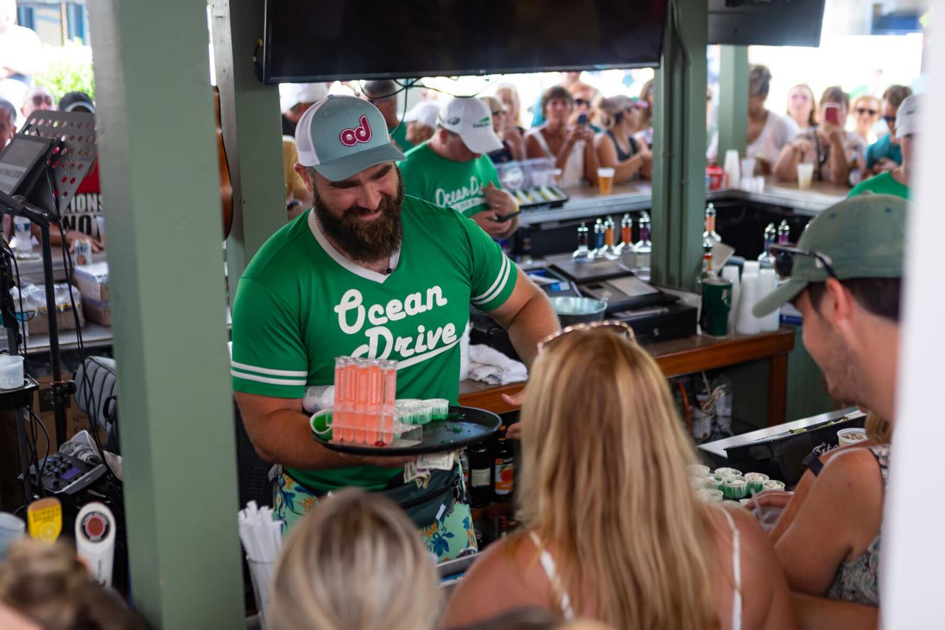 Eagles' Jason Kelce will be guest bartender at the OD in Sea Isle City