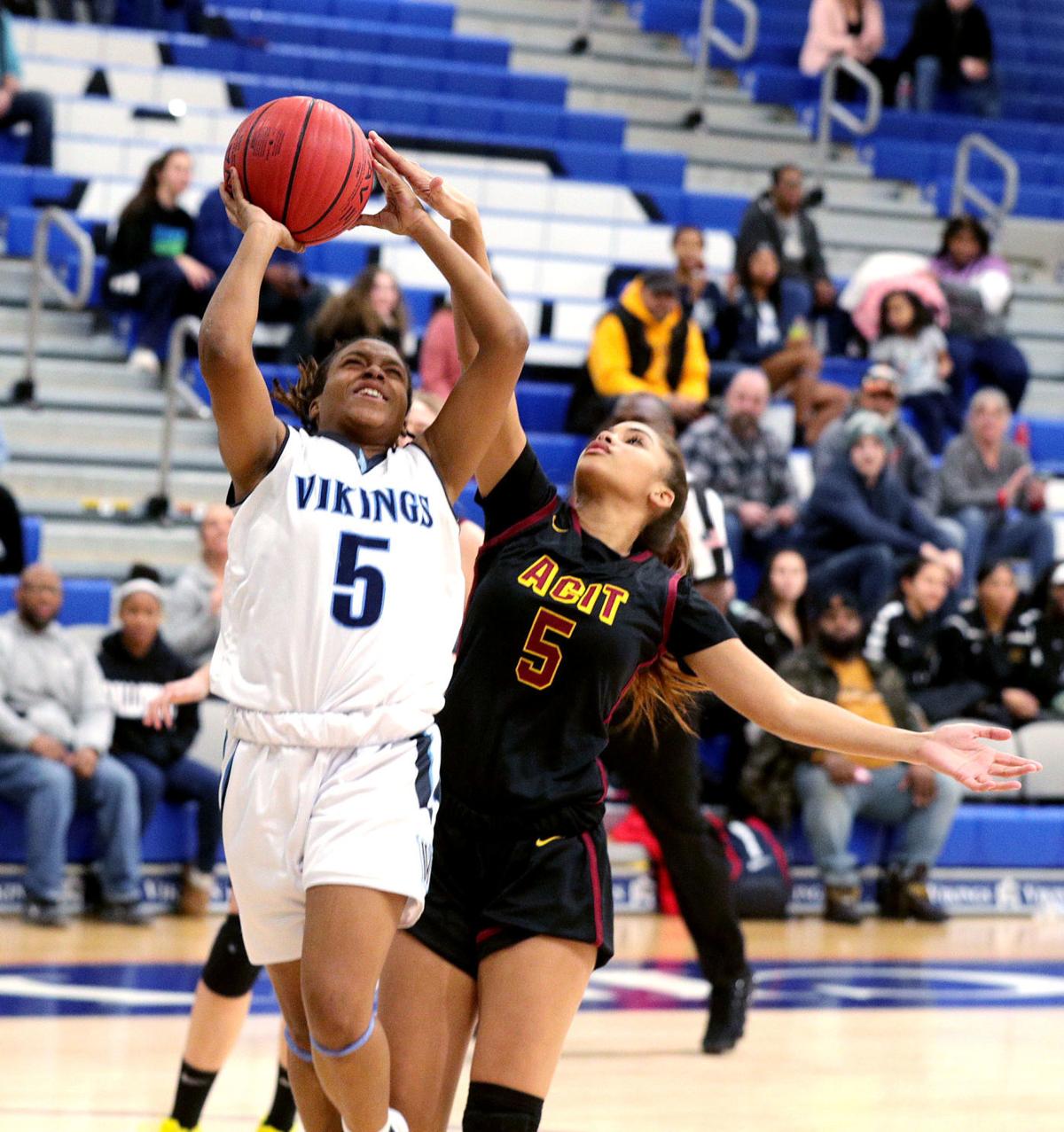 No 11 Atlantic City Girls Pull Away From Acit High School