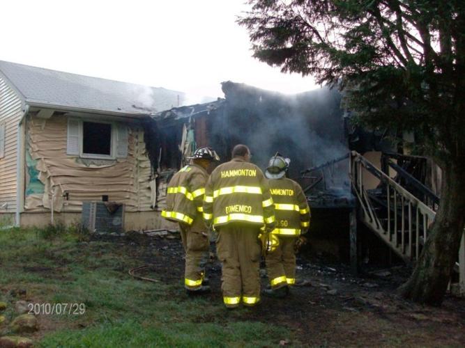 Pit bull alerts family in Hammonton to house fire, but dies in blaze