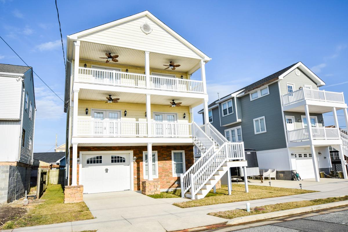 Custombuilt views in Ventnor Heights Featured Real Estate