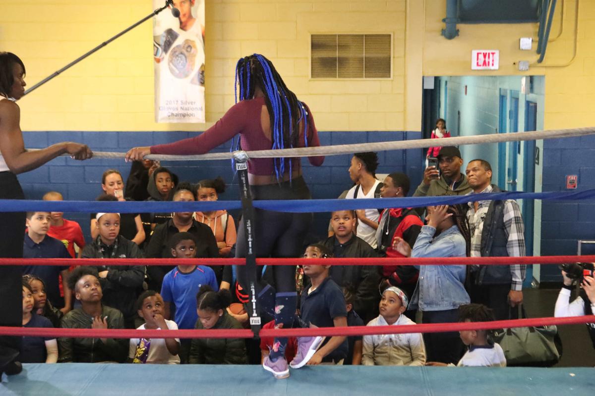 041219_gal_womenboxingworkout