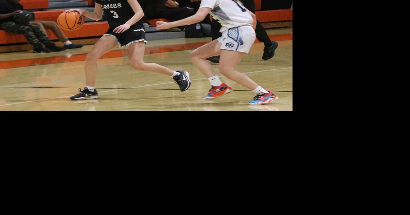 Monday night high school basketball scoreboard Bubba McNeil of Middle