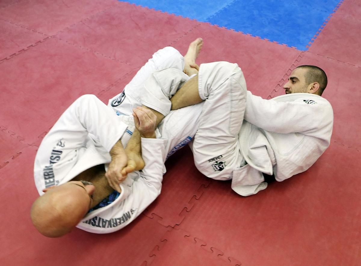 The struggles of a South Jersey mixed martial arts fighter News