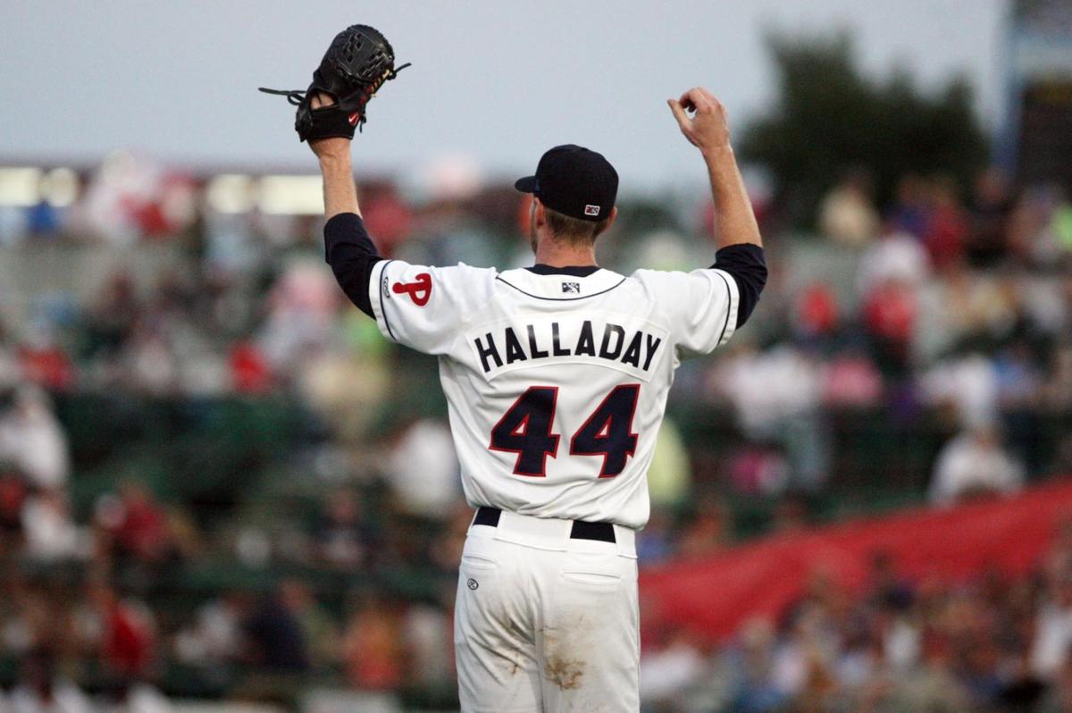 All-star pitcher, Phillies great Roy Halladay dies in plane crash –  Trentonian