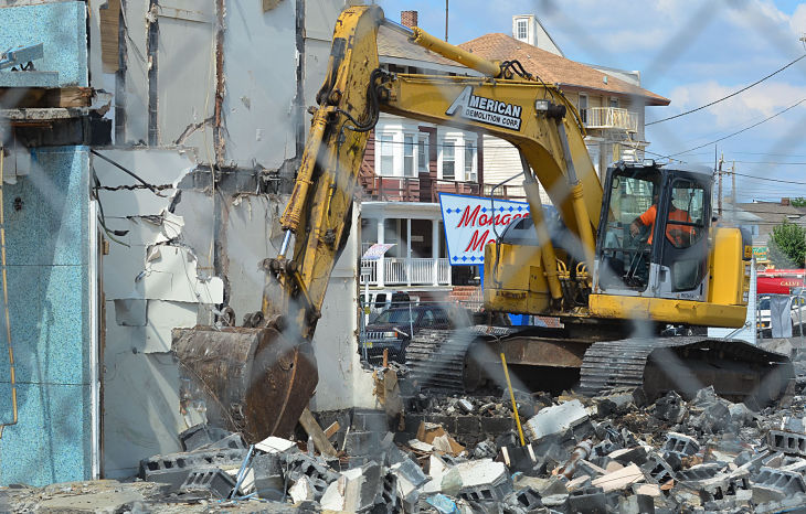 Monaco Motel demolition