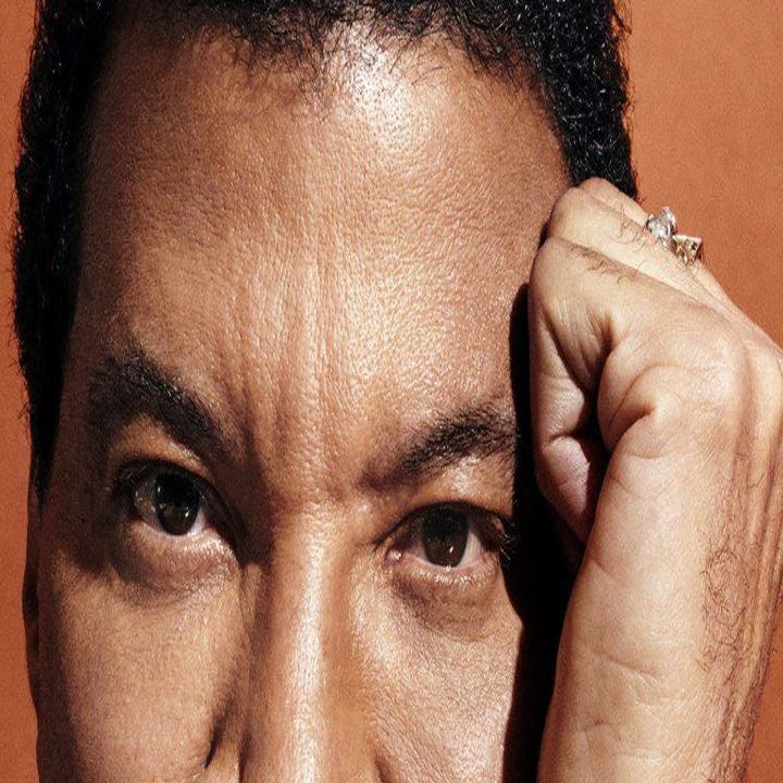 Dance On The Ceiling And In The Aisles With Lionel Richie At