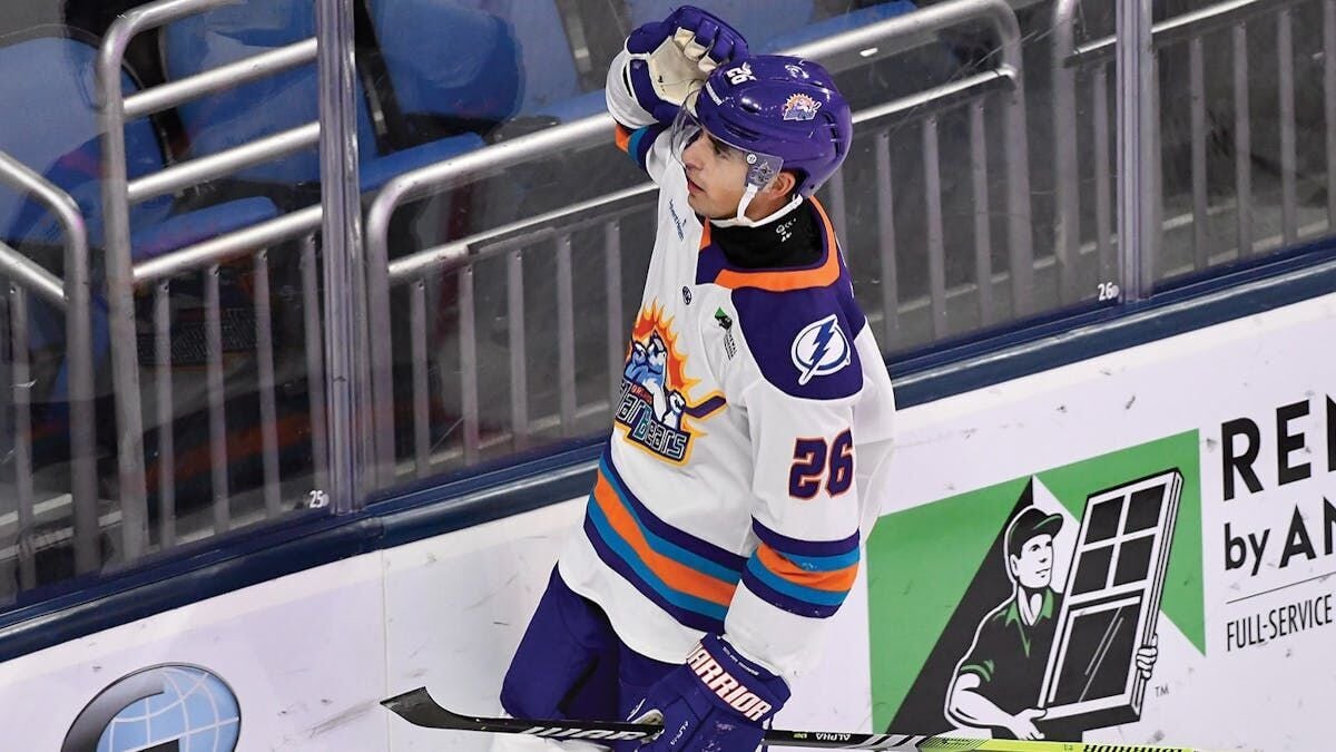 Geregach returns to Solar Bears