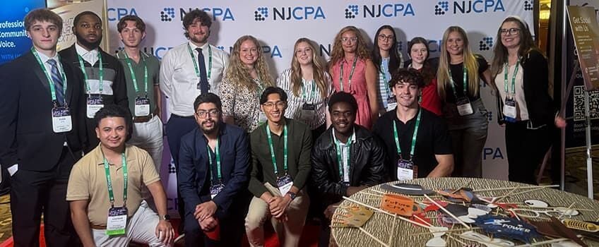 Accounting Students Gain Real-World Experience at Convention