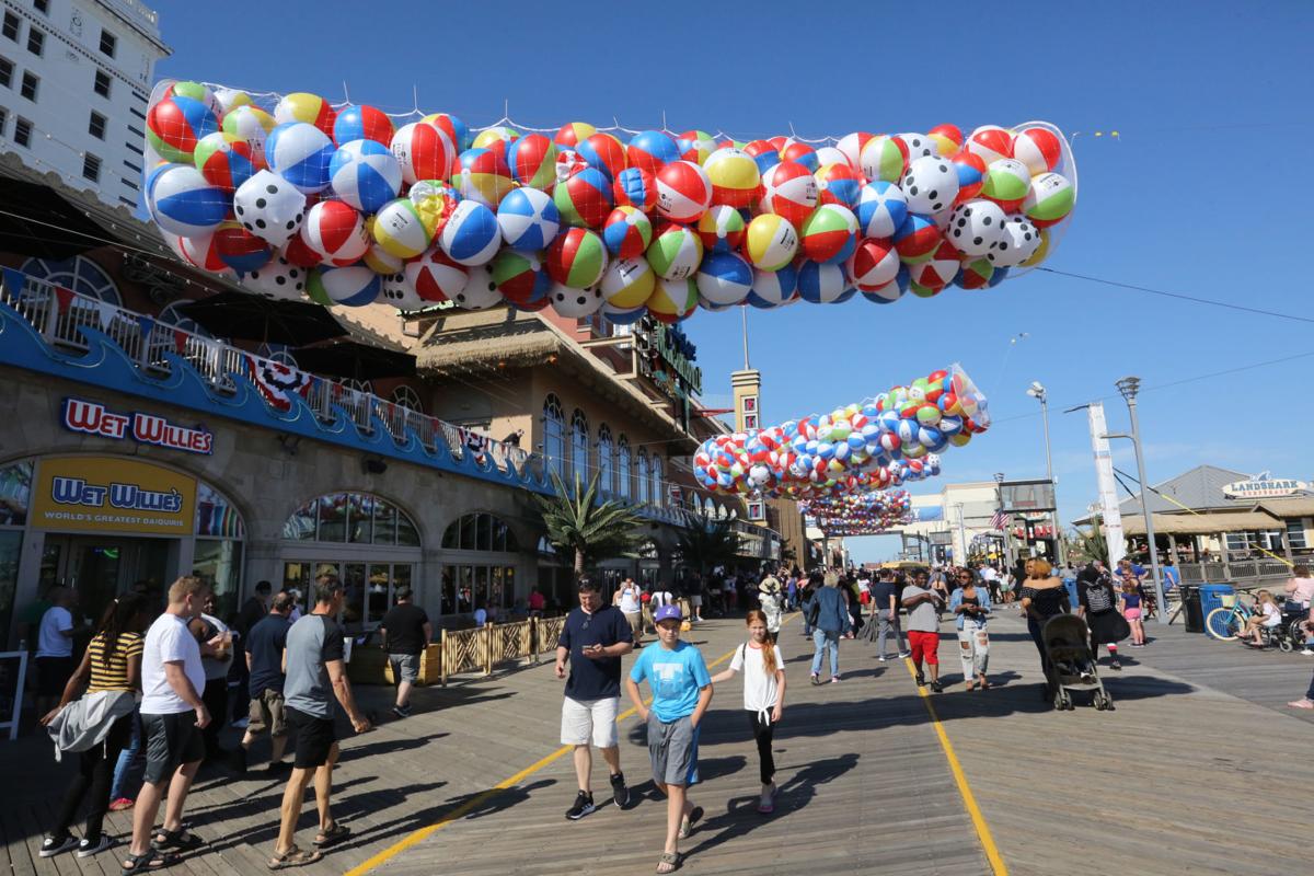 PHOTOS from the beach ball drop at Resorts in Atlantic City Photo