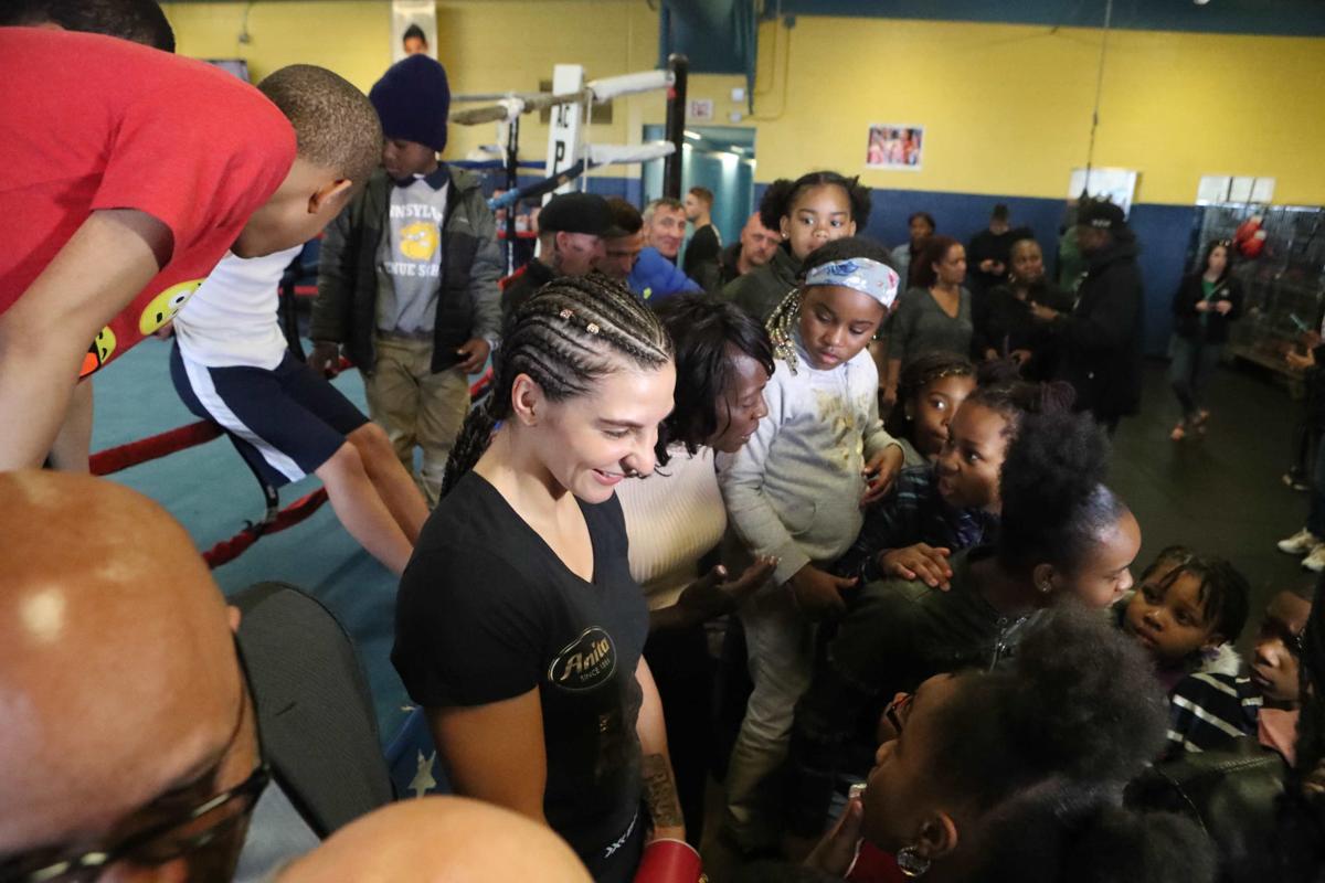 041219_gal_womenboxingworkout