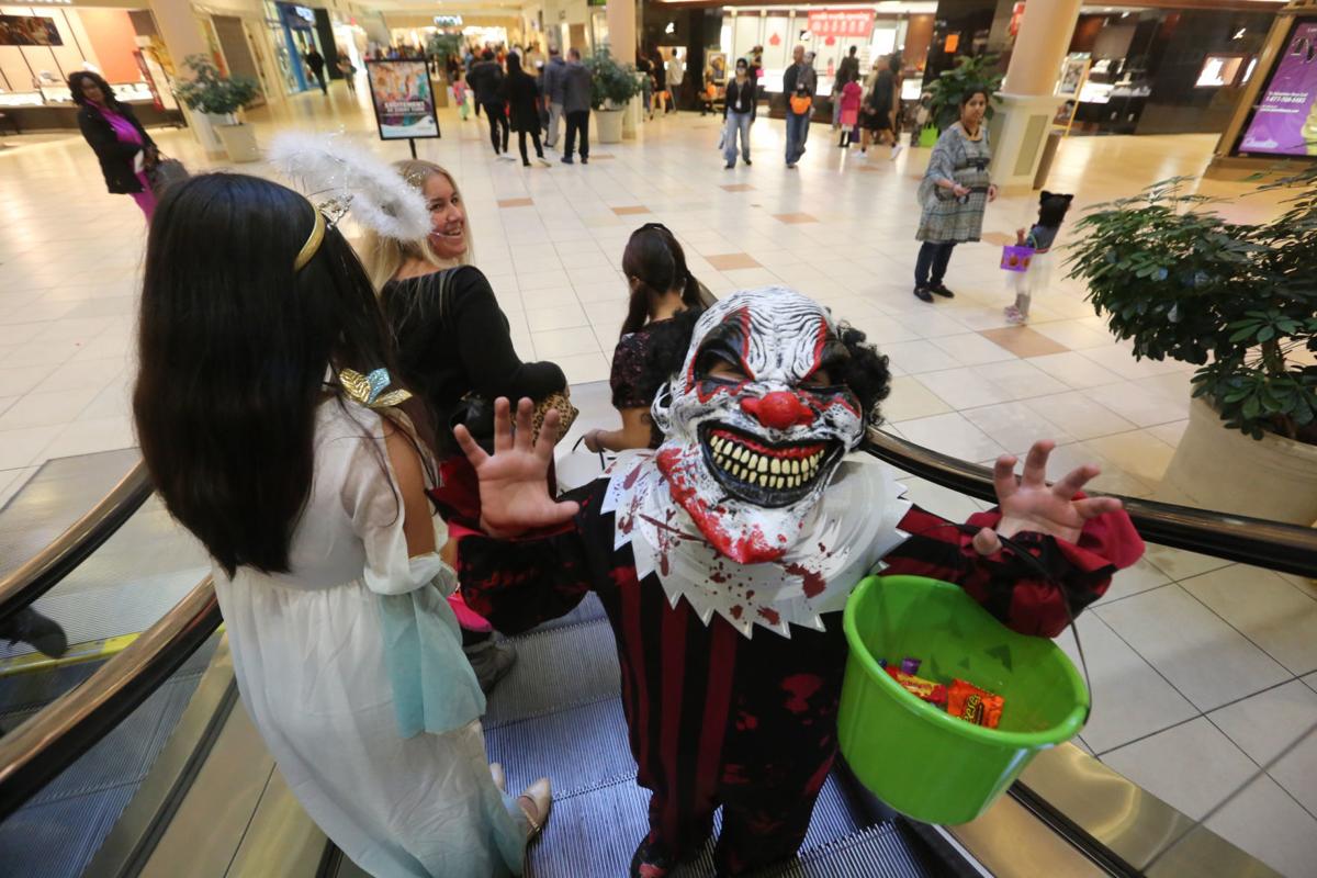 Kids go trickortreating at the Hamilton Mall PHOTOS