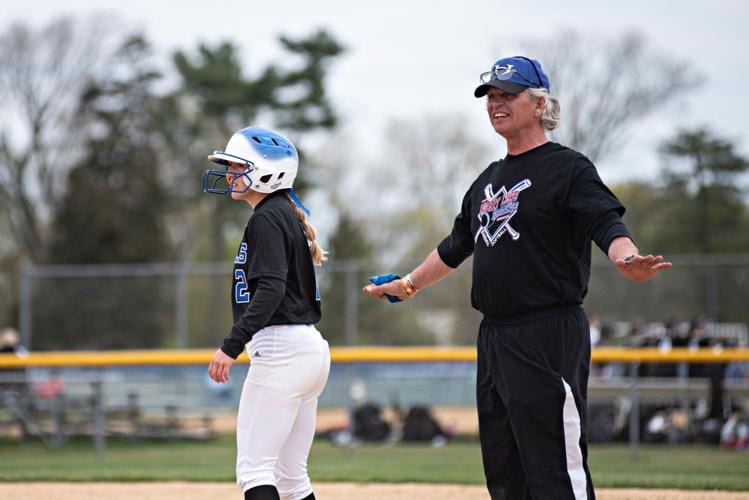 Hammonton wins twice to reach semifinals of its softball tournament