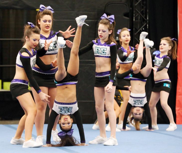 CHEERLEADING COMPETITION