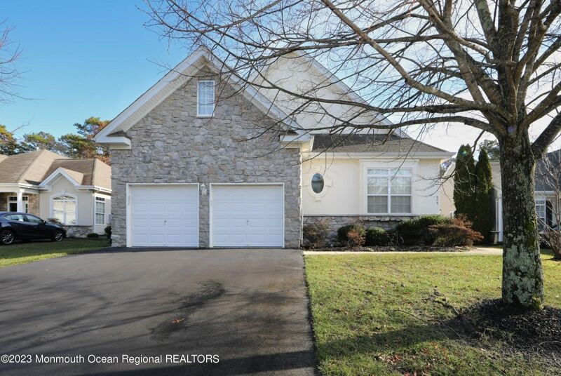 3 Bedroom Home in Little Egg Harbor 515,000