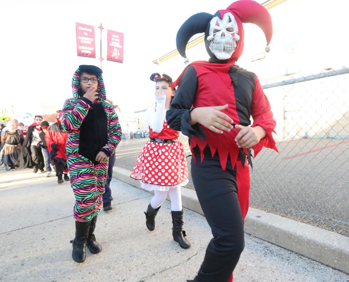 GALLERY Glenwood Ave School Halloween Parade Wildwood Halloween