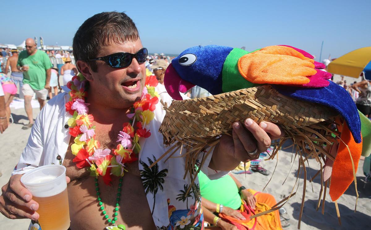 Jimmy Buffett concert late