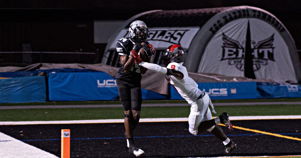 Christian Rando throws 4 TDs, Egg Harbor Township beats Vineland 35-21