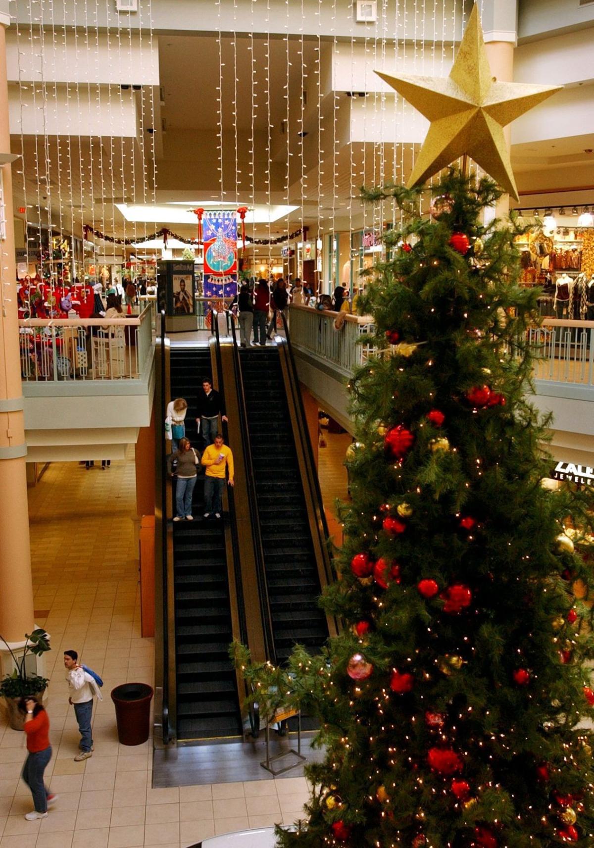 Discount Department Store To Open Thanksgiving Day In Hamilton