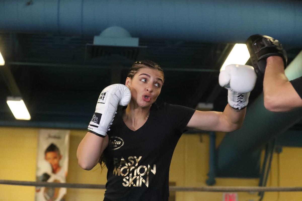 041219_gal_womenboxingworkout