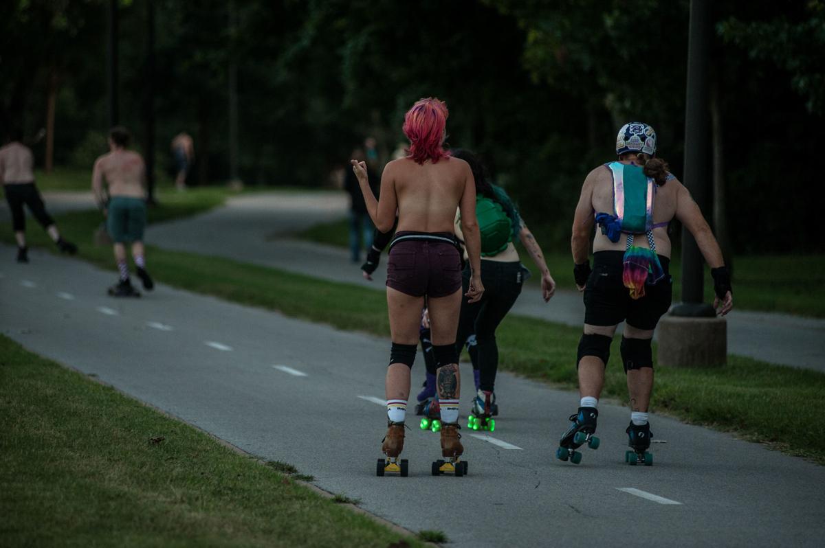 Topless Roller Skaters Glide Along Tulsa Trail In Support Of National Movement Trending 9296
