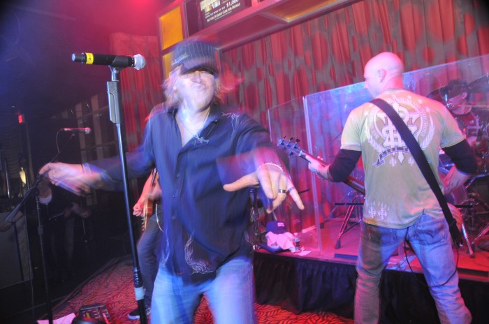 Live Bar at Golden Nugget
