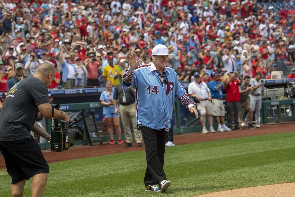 Pete Rose makes controversial visit to Citizens Bank Park on Sunday