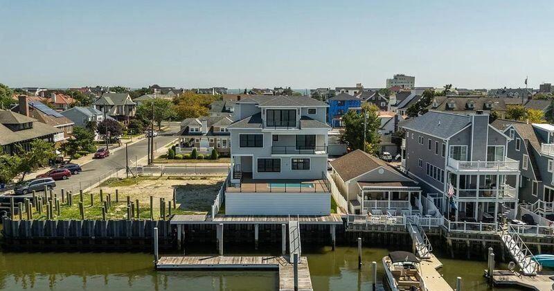 Six stunning luxury homes on the market in South Jersey news image