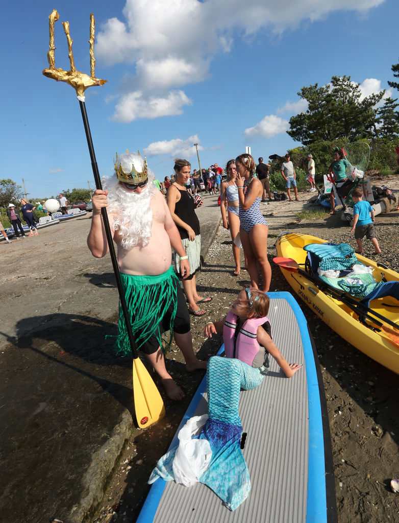 GALLERY Night in Ventnor Go Green Boat Parade Photo Galleries